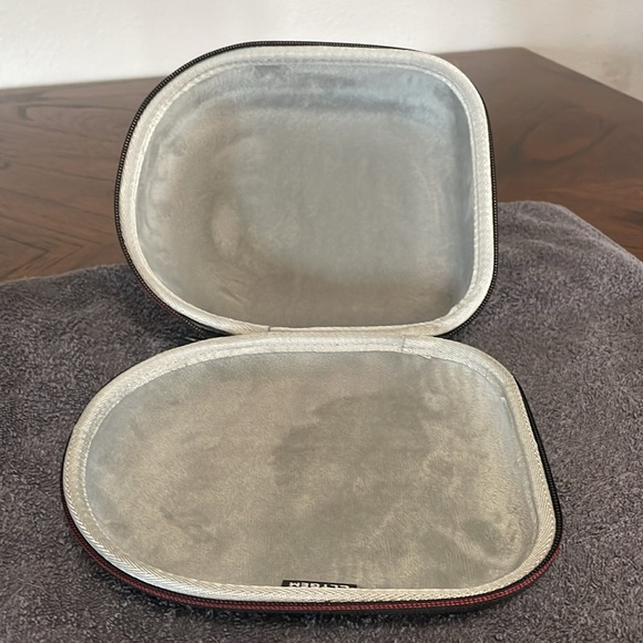 LTGEM Hard Travel Carrying Headphones Case for Sony Diaphragm Headphone, Black - Picture 3 of 5